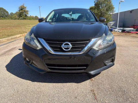 More photos of 2017 Nissan Altima 2.5 SL at Nissan of LaGrange, GA