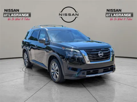 More photos of 2025 Nissan Pathfinder SL at Nissan of LaGrange, GA
