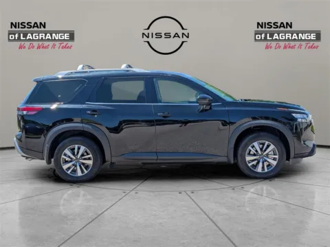 More photos of 2025 Nissan Pathfinder SL at Nissan of LaGrange, GA
