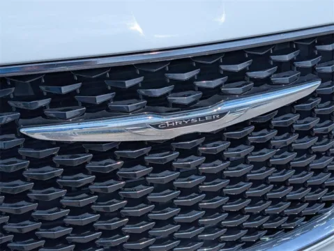 More photos of 2018 Chrysler 300 S at Nissan of LaGrange, GA