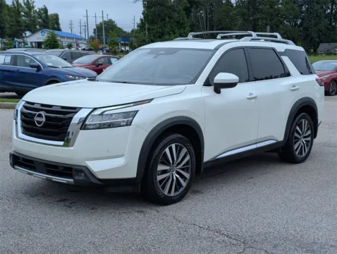 White 2022 Nissan Pathfinder Platinum for sale in LaGrange, GA