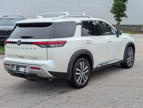 More photos of 2022 Nissan Pathfinder Platinum at Nissan of LaGrange, GA