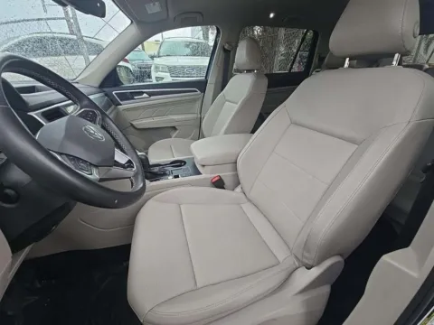 Another view of 2021 Volkswagen Atlas 3.6L V6 SE w/Technology for sale in LaGrange, GA at Nissan of LaGrange