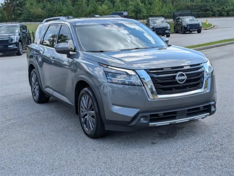 Another view of 2022 Nissan Pathfinder SL for sale in LaGrange, GA at Nissan of LaGrange