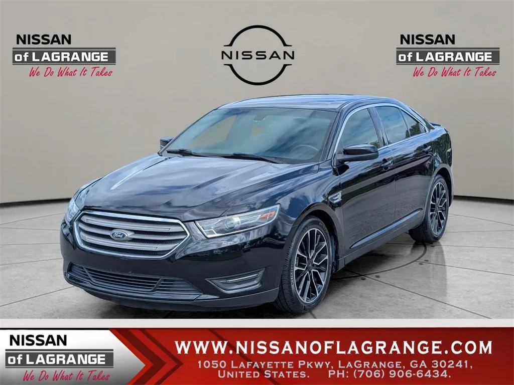 Black 2017 Ford Taurus SEL for sale in LaGrange, GA