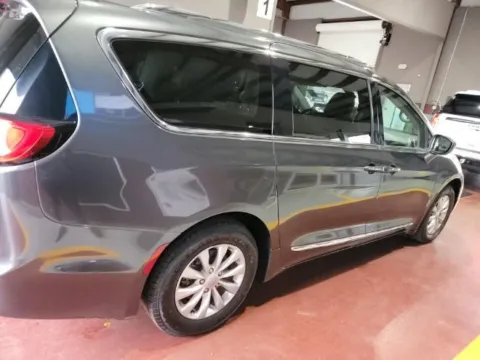 Photos of 2018 Chrysler Pacifica Touring L for sale in Marietta, GA at Gravity Motor Cars