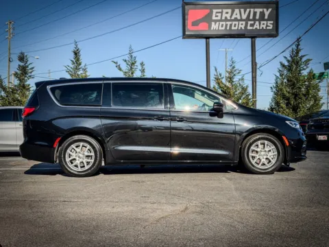 More photos of 2023 Chrysler Pacifica Touring L at Gravity Motor Cars, GA