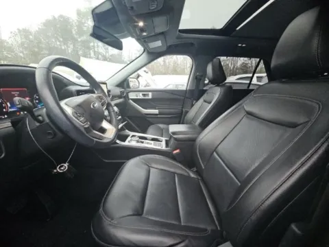 More photos of 2022 Ford Explorer Limited at Gravity Motor Cars, GA