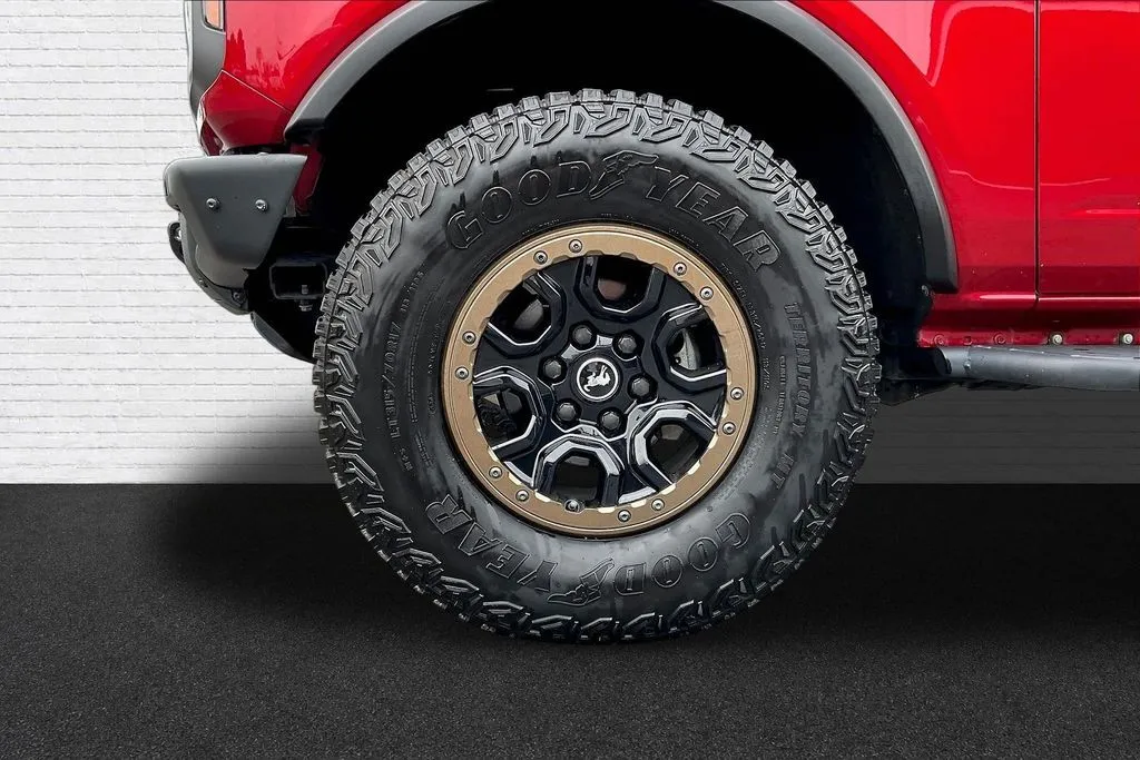Ford Bronco photo 30