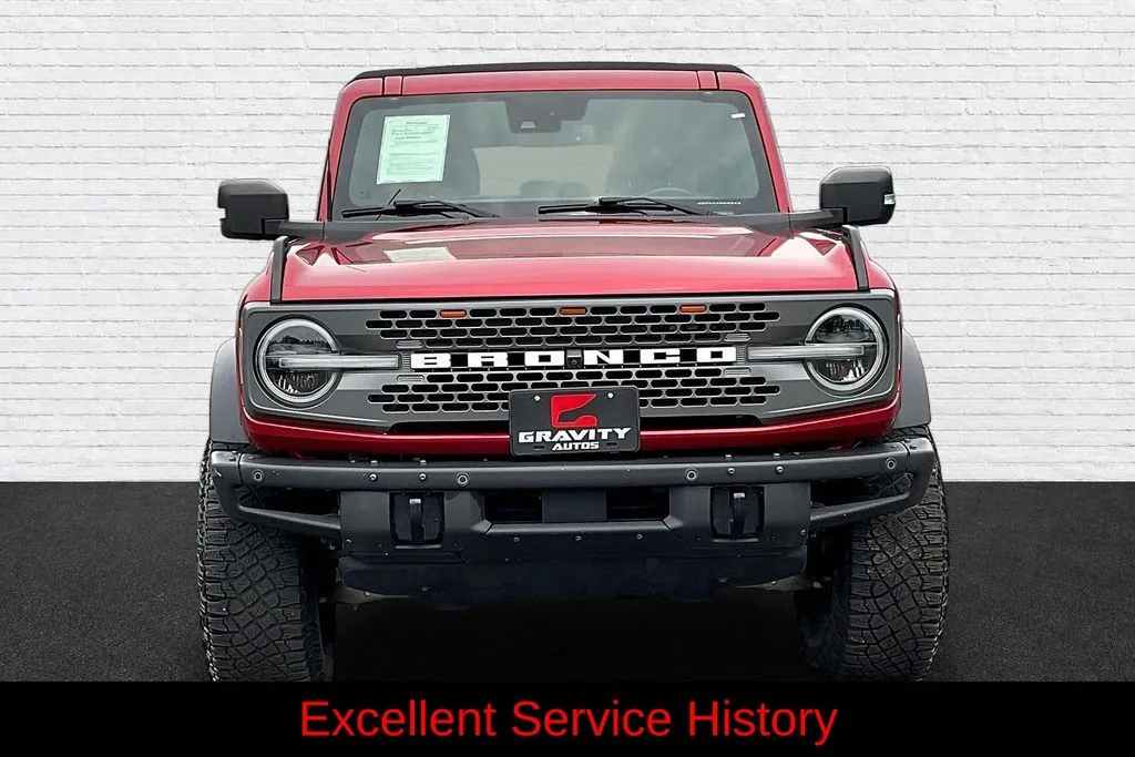 Ford Bronco photo 2