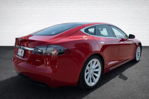 More photos of 2018 Tesla Model S 75D at Gravity Motor Cars, GA