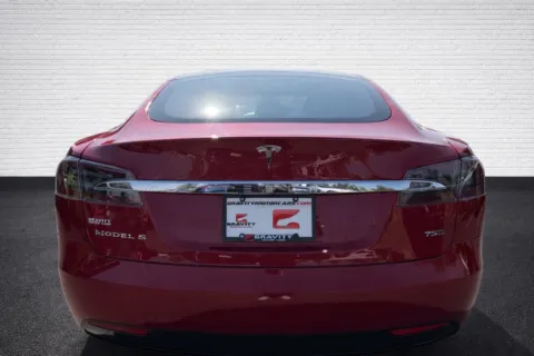 More photos of 2018 Tesla Model S 75D at Gravity Motor Cars, GA