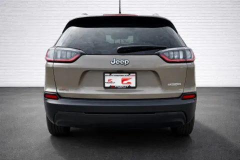 More photos of 2019 Jeep Cherokee Latitude at Gravity Motor Cars, GA
