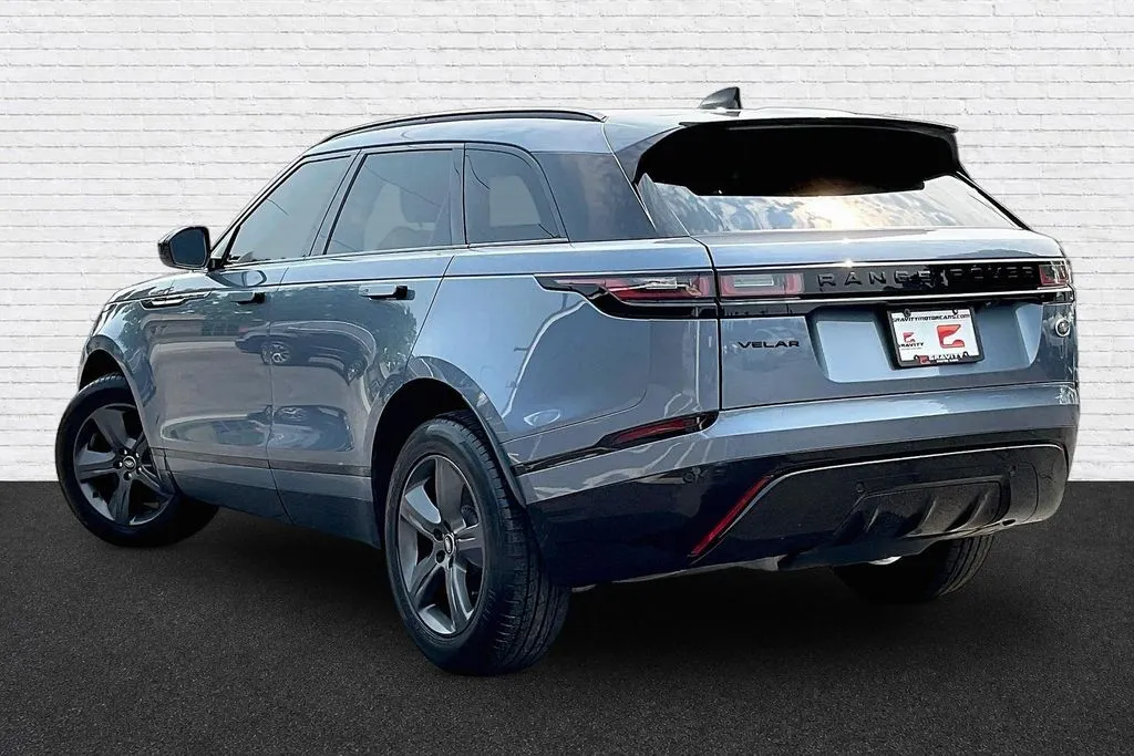 Land Rover Range Rover Velar photo 4
