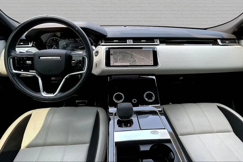 Land Rover Range Rover Velar photo 7
