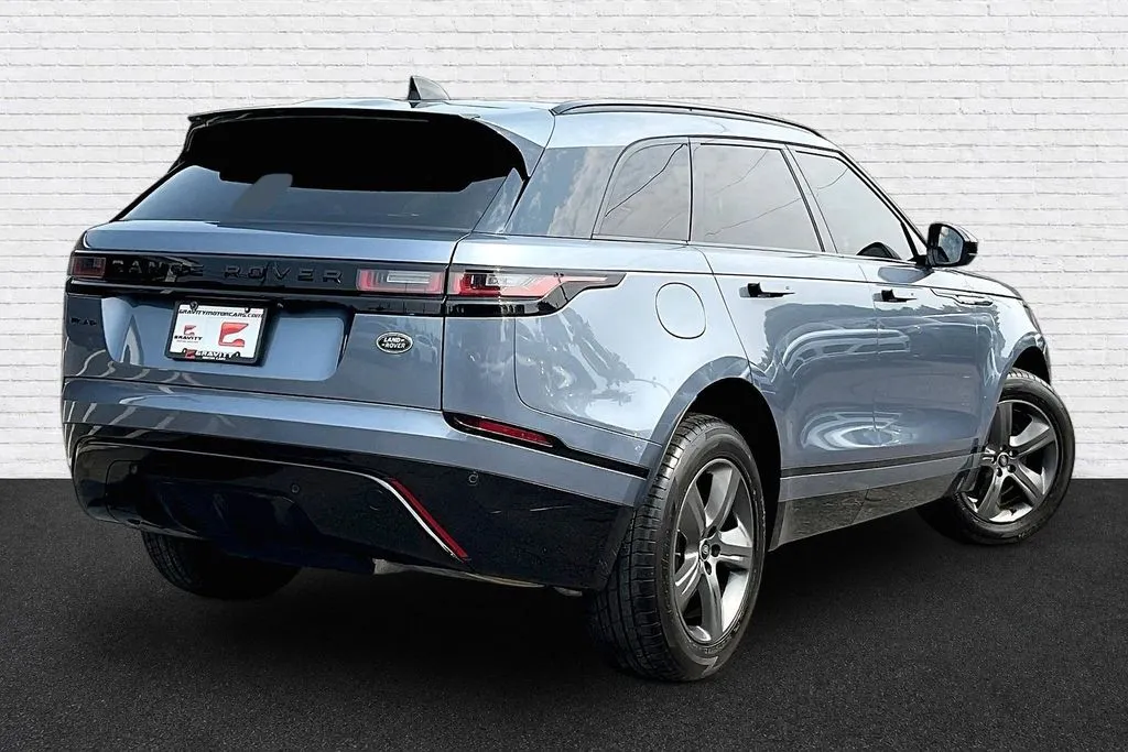 Land Rover Range Rover Velar photo 6