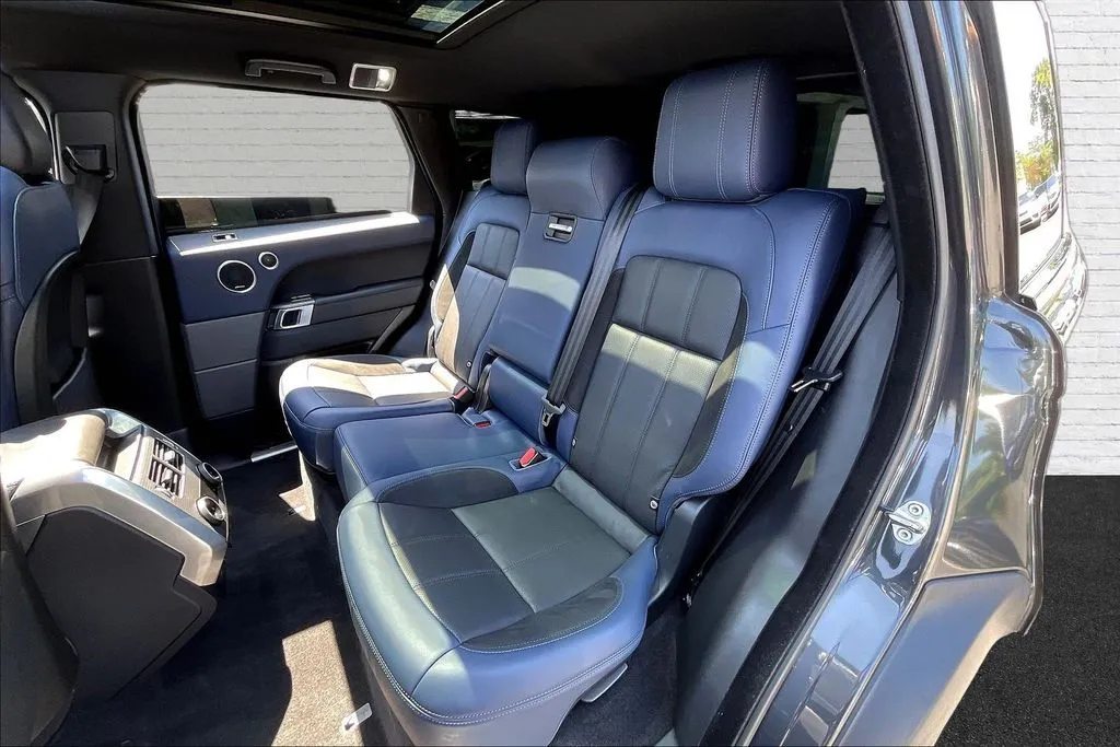 Land Rover Range Rover Sport photo 21