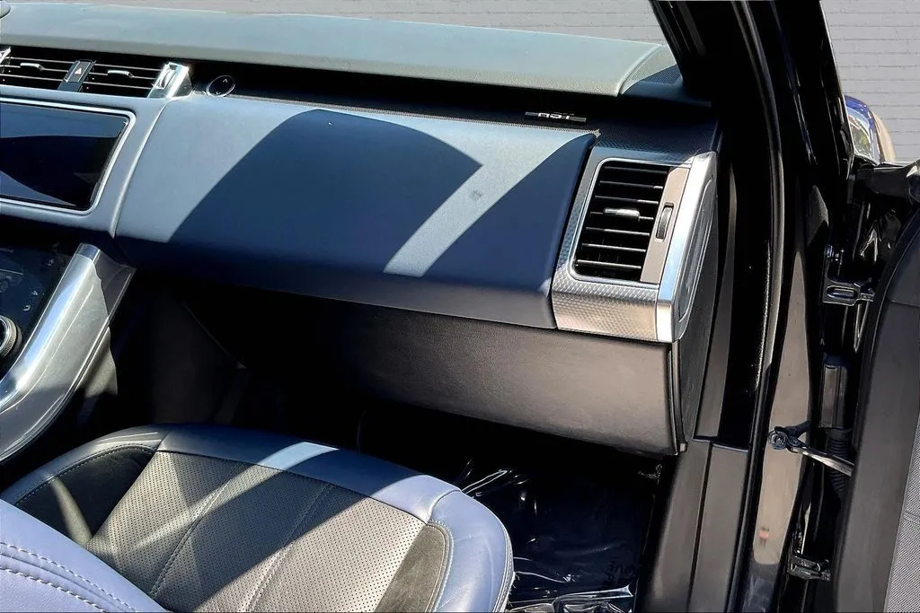 Land Rover Range Rover Sport photo 25