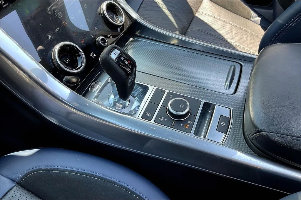 Land Rover Range Rover Sport photo 17