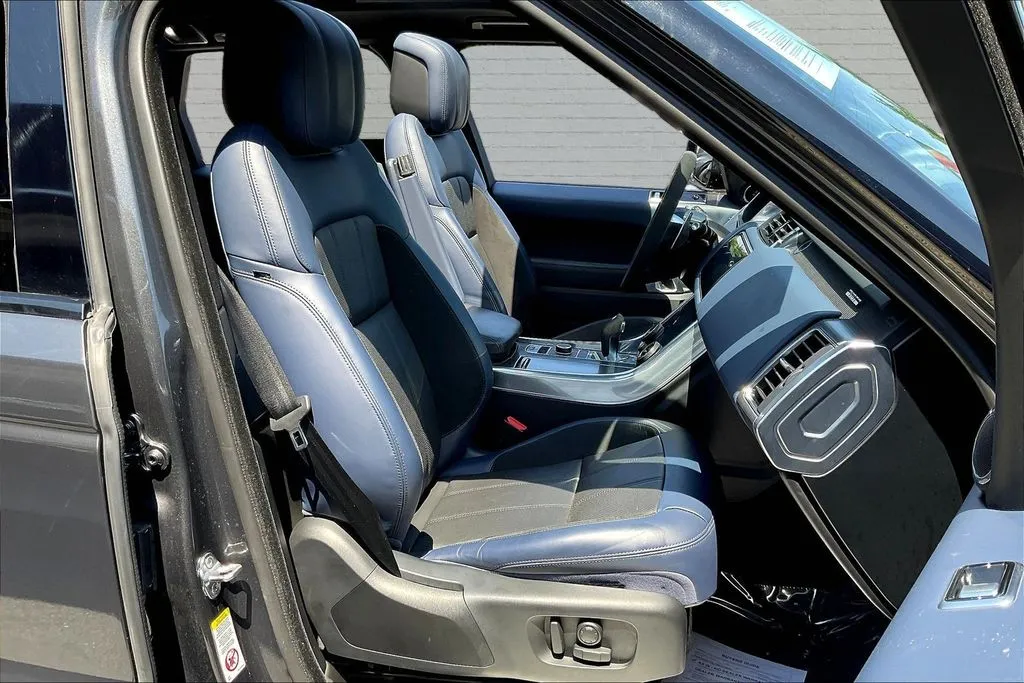 Land Rover Range Rover Sport photo 28