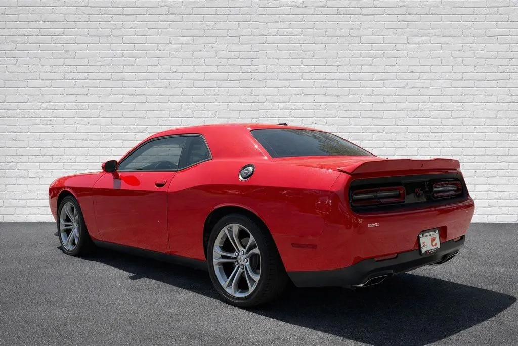 Dodge Challenger photo 6