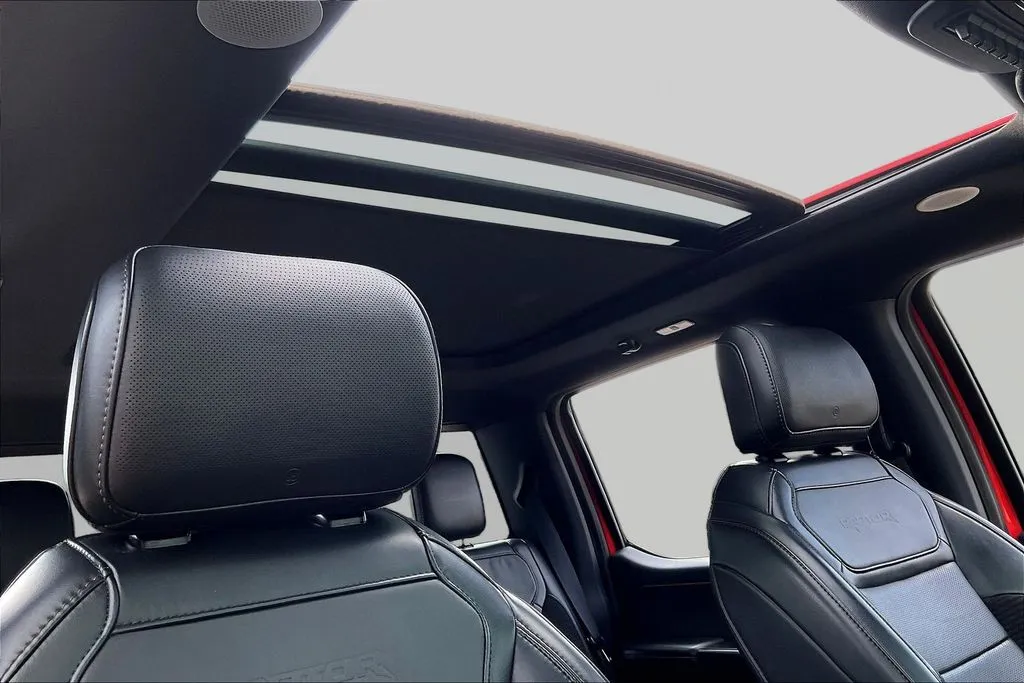 2023 Ford F-150 Raptor - Photo 26