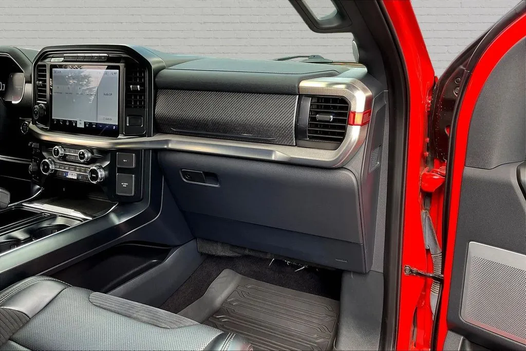 2023 Ford F-150 Raptor - Photo 25