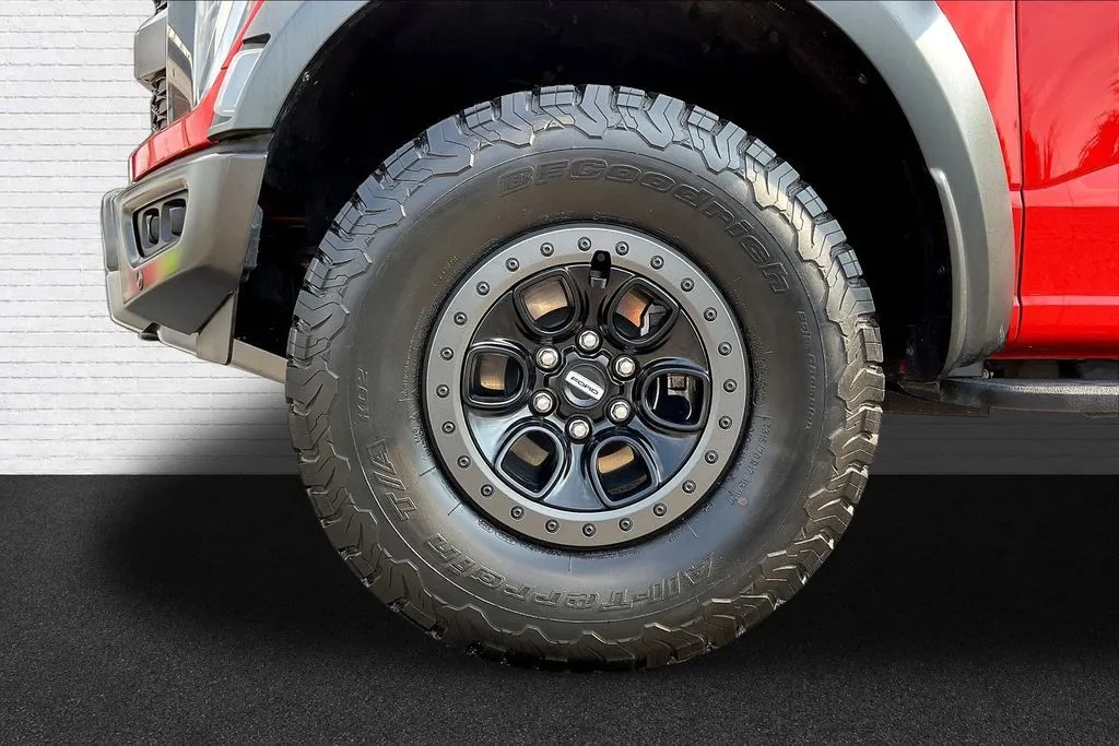 2023 Ford F-150 Raptor - Photo 31