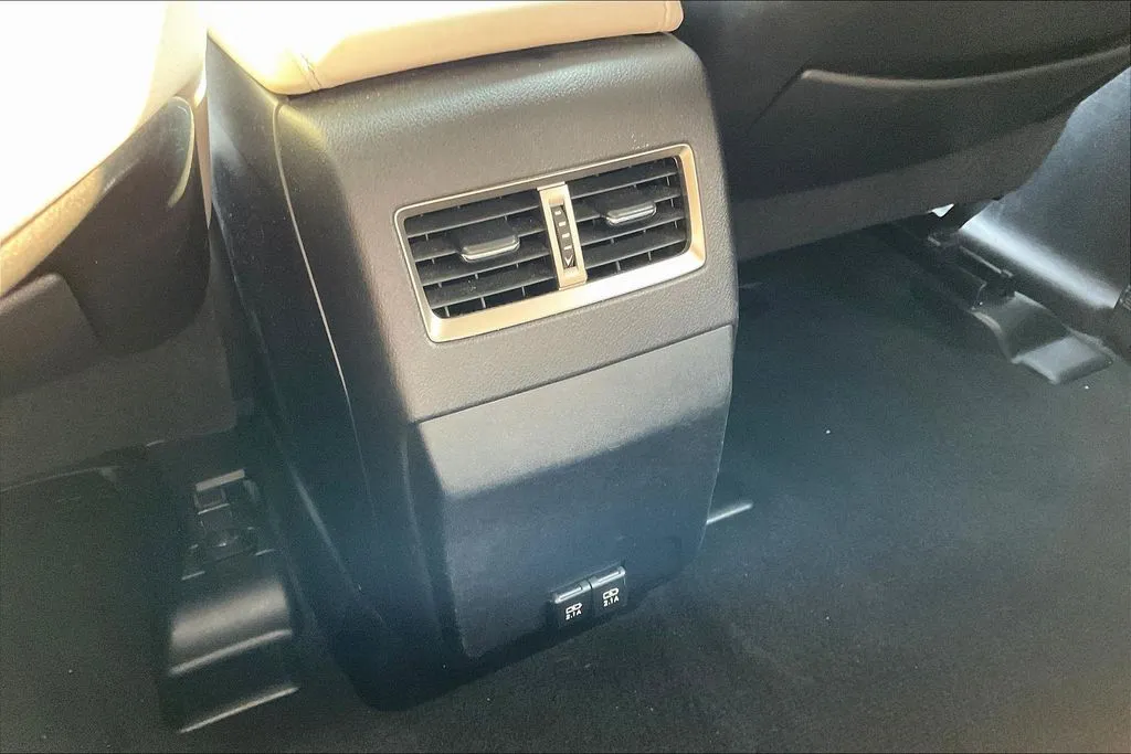 Lexus RX photo 10