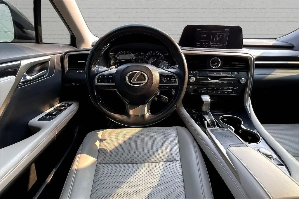 Lexus RX photo 8