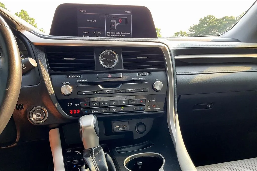 Lexus RX photo 15