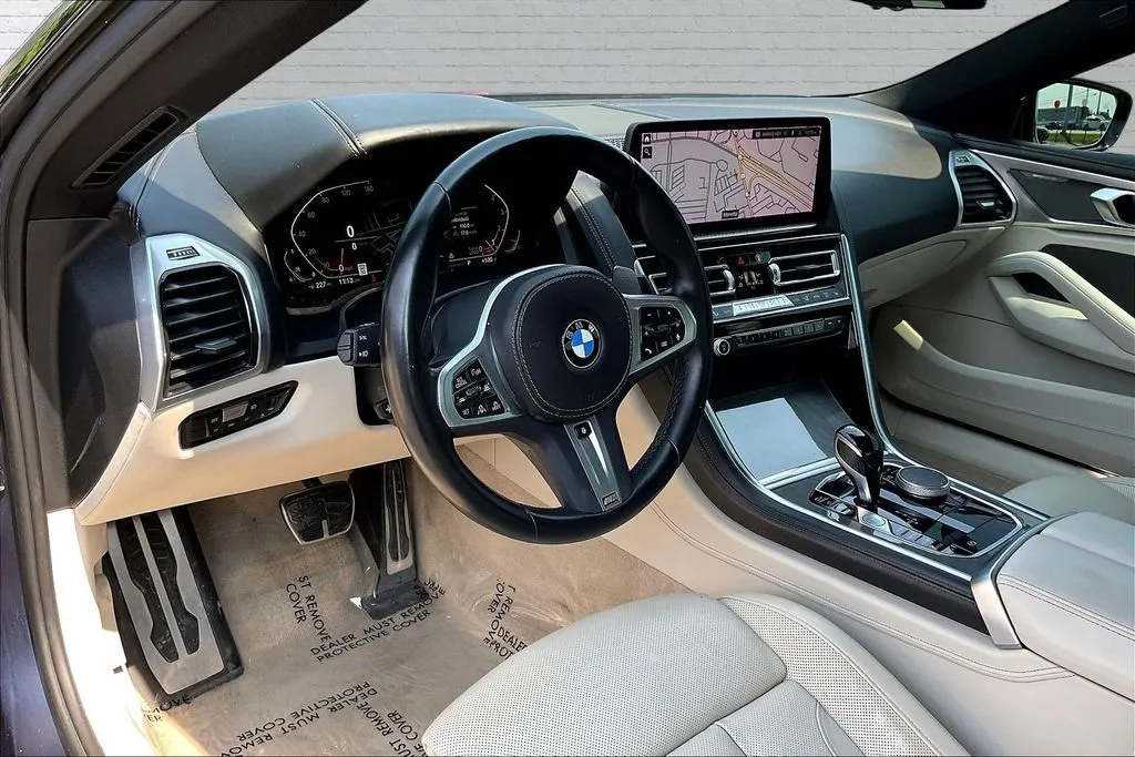 BMW 8 Series photo 15