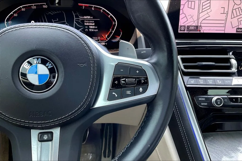 BMW 8 Series photo 11