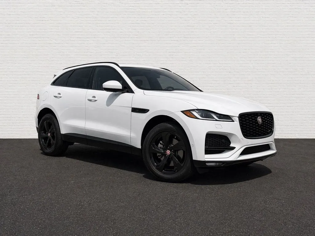 Jaguar F-PACE photo 3