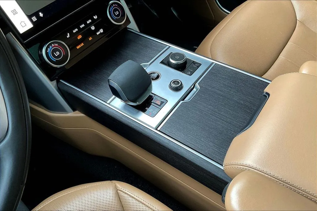 Land Rover Range Rover photo 16