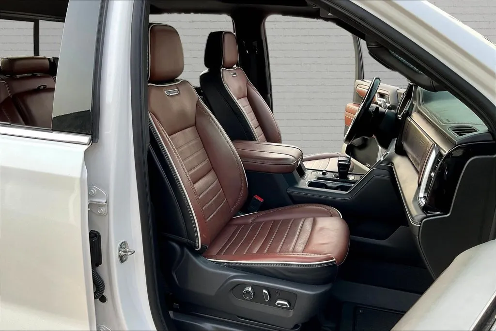 GMC Sierra photo 28