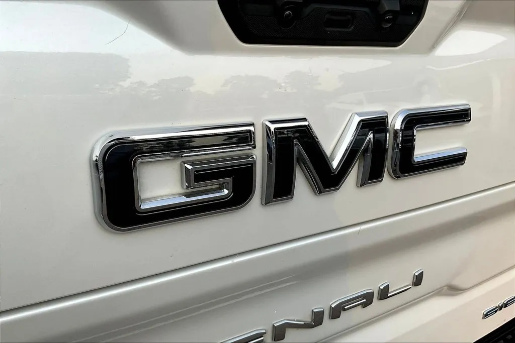 GMC Sierra photo 23