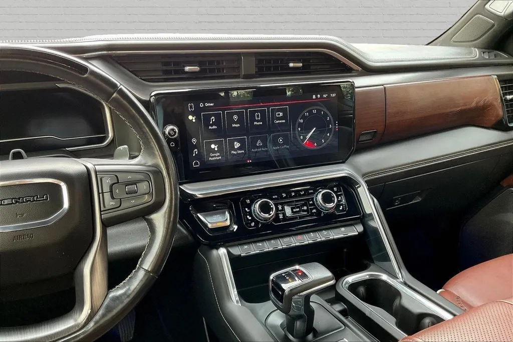 GMC Sierra photo 9