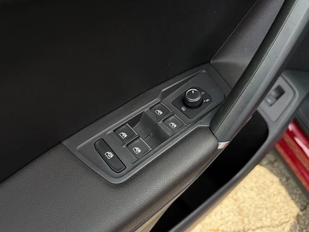 Volkswagen Tiguan photo 13