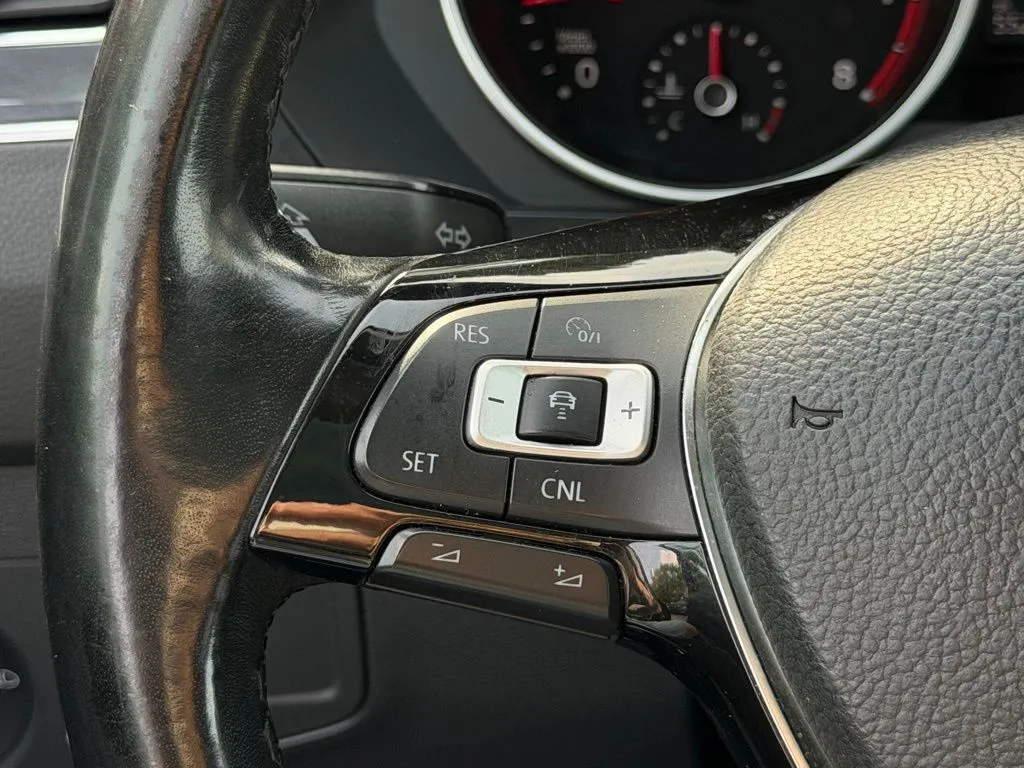 Volkswagen Tiguan photo 16