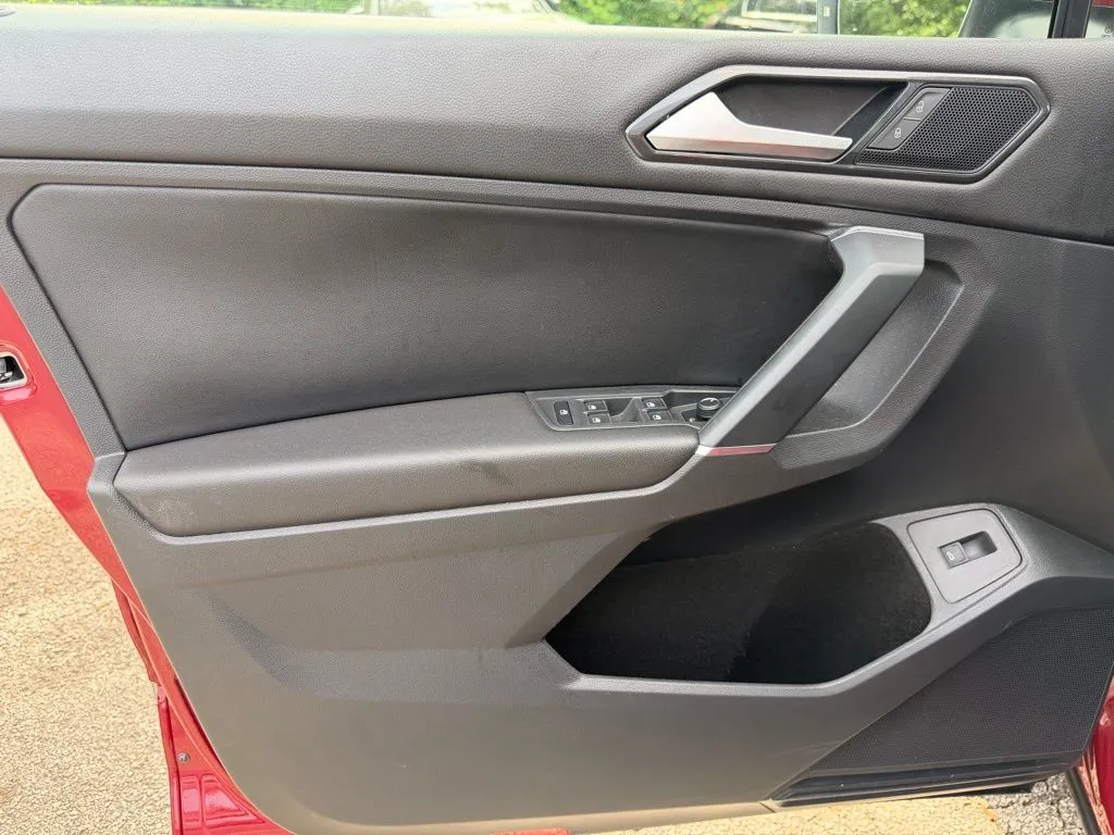Volkswagen Tiguan photo 12