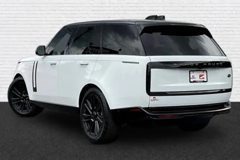 More photos of 2023 Land Rover Range Rover SE at Gravity Motor Cars, GA
