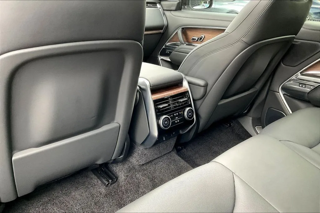 Land Rover Range Rover photo 10