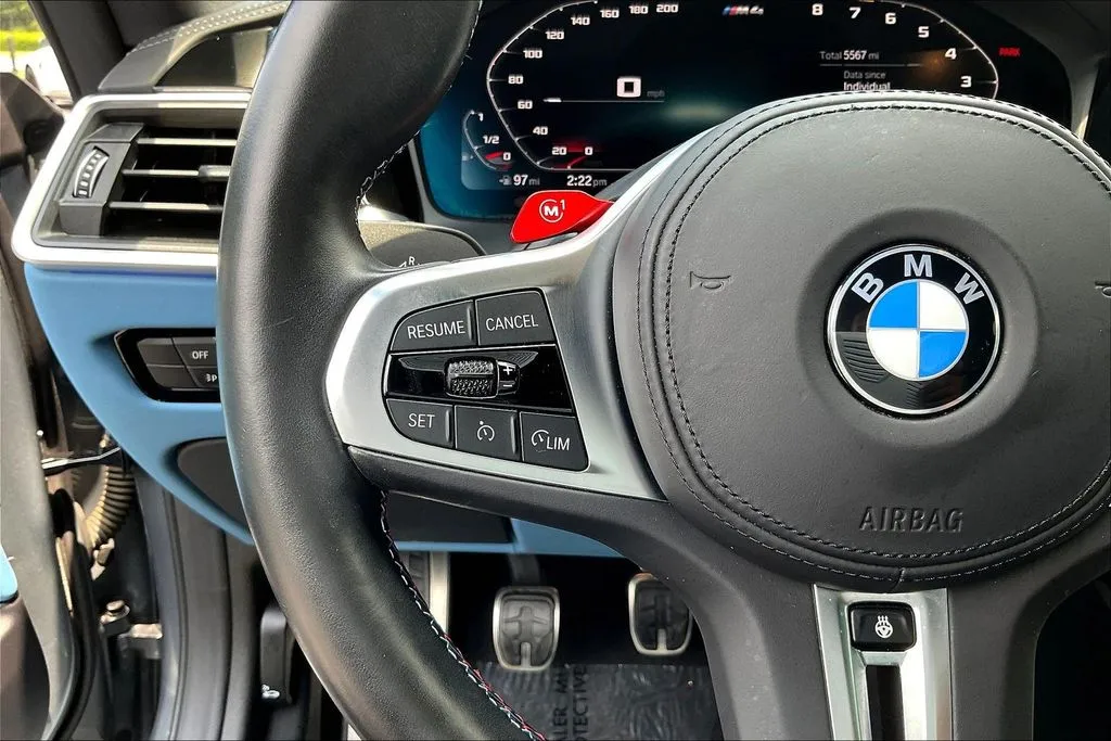 BMW M4 photo 11