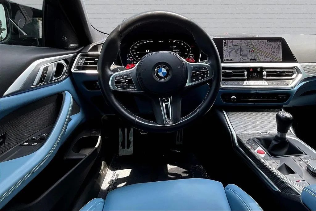 BMW M4 photo 8