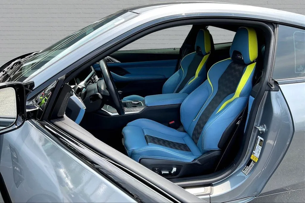 BMW M4 photo 21