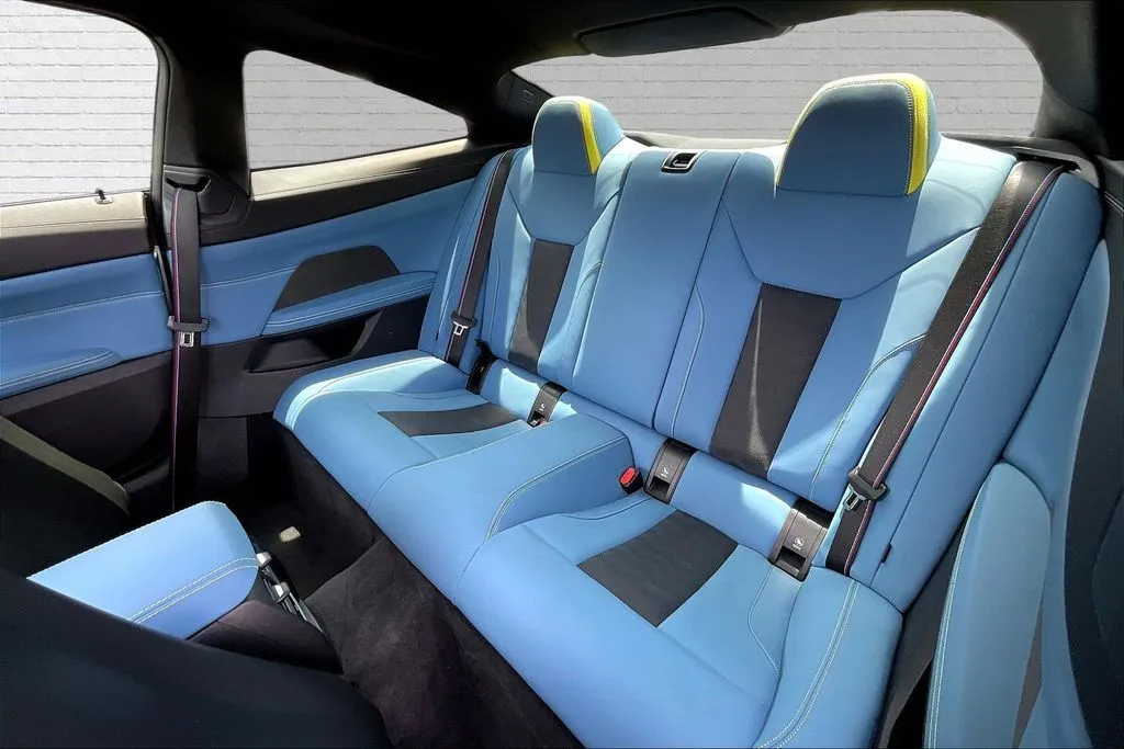 BMW M4 photo 22