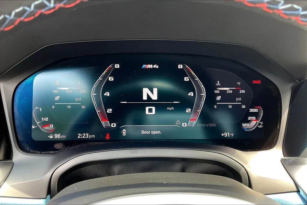 BMW M4 photo 13