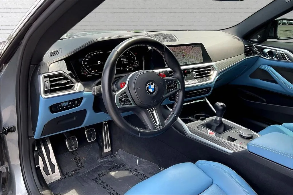 BMW M4 photo 17