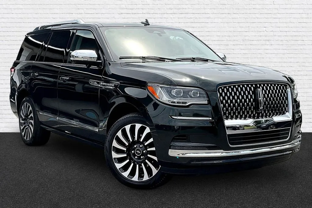 Lincoln Navigator photo 3